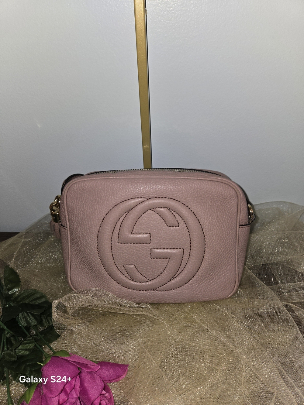 Gucci Soho Disco Small Crossbody Bag – Dusty Pink Pebbled Leather